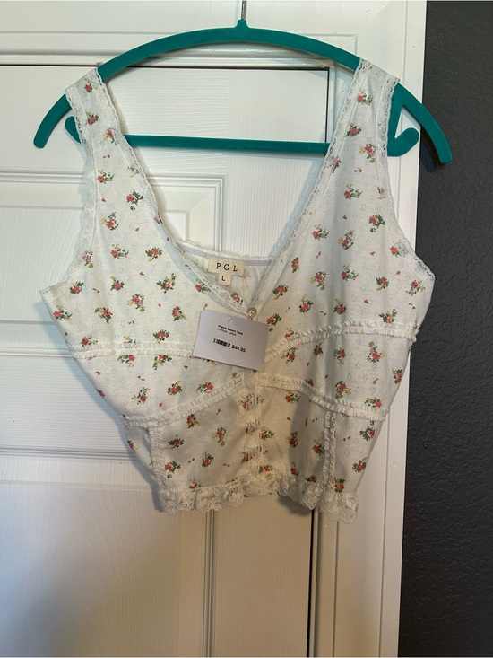 POL Tops - NWT POL Prairie Bloom Lace-Trim Tank Top in White with Pink & Green Floral
